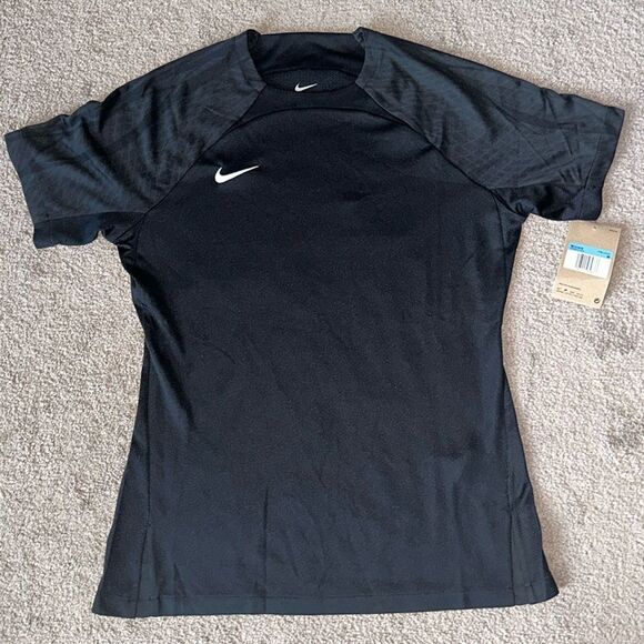 Nike Women’s Dri Fit Strike III Jersey! - Picture 2 of 9